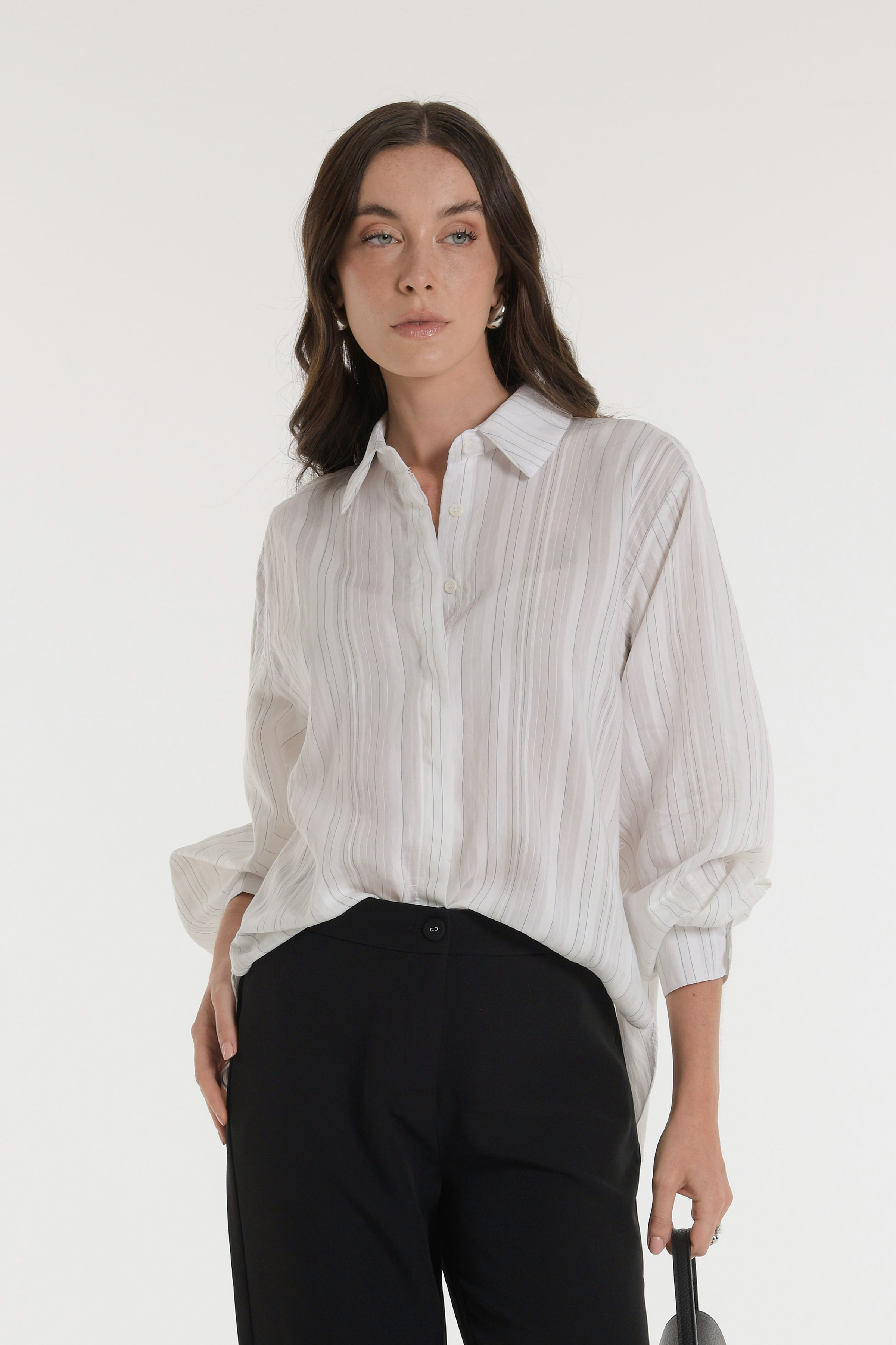Camisa Magrite - Estilo y textura moderna