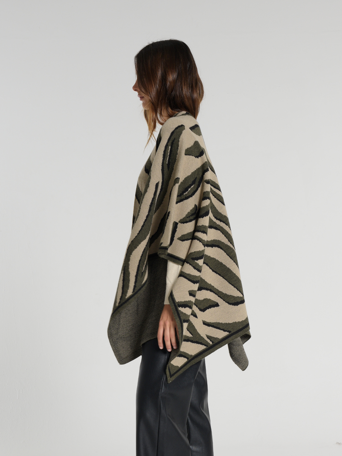 PONCHO HUNTER